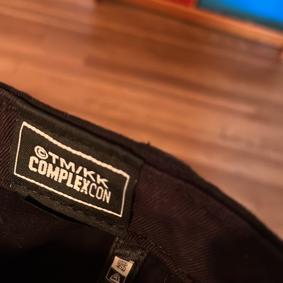 Takashi Murakami x New Era ComplexCon Exclusive Eyes Snapback Hat - Picture 3 of 7